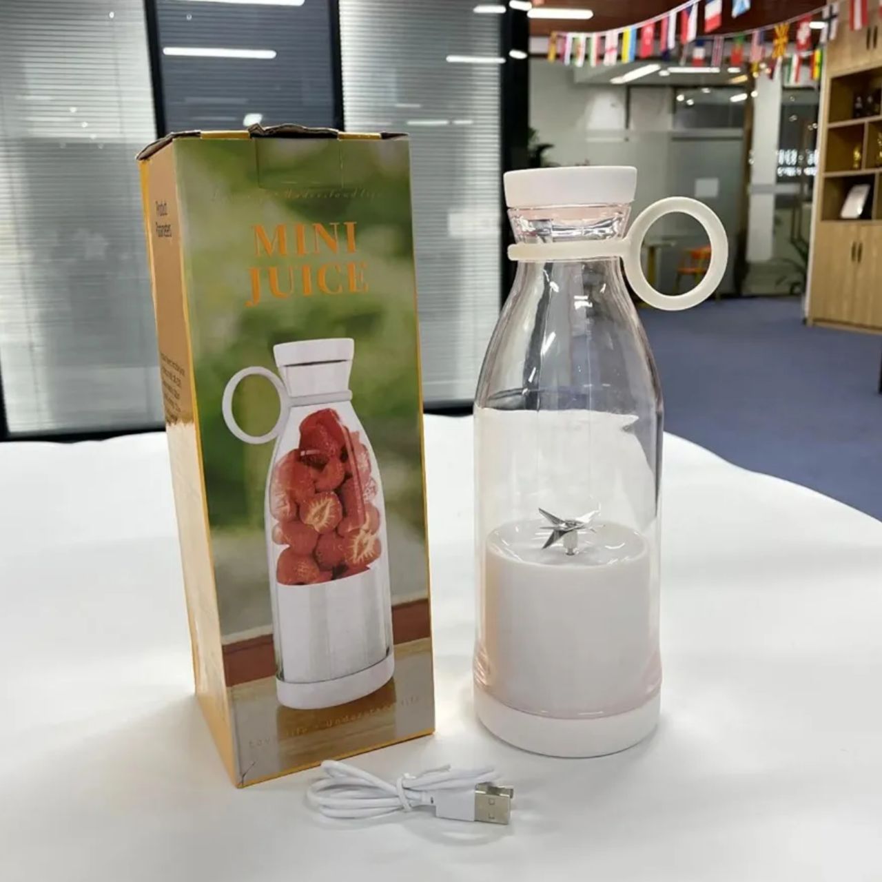 Portable Mini Juice Blender — USB Rechargeable Bottle-Style Smoothie Maker